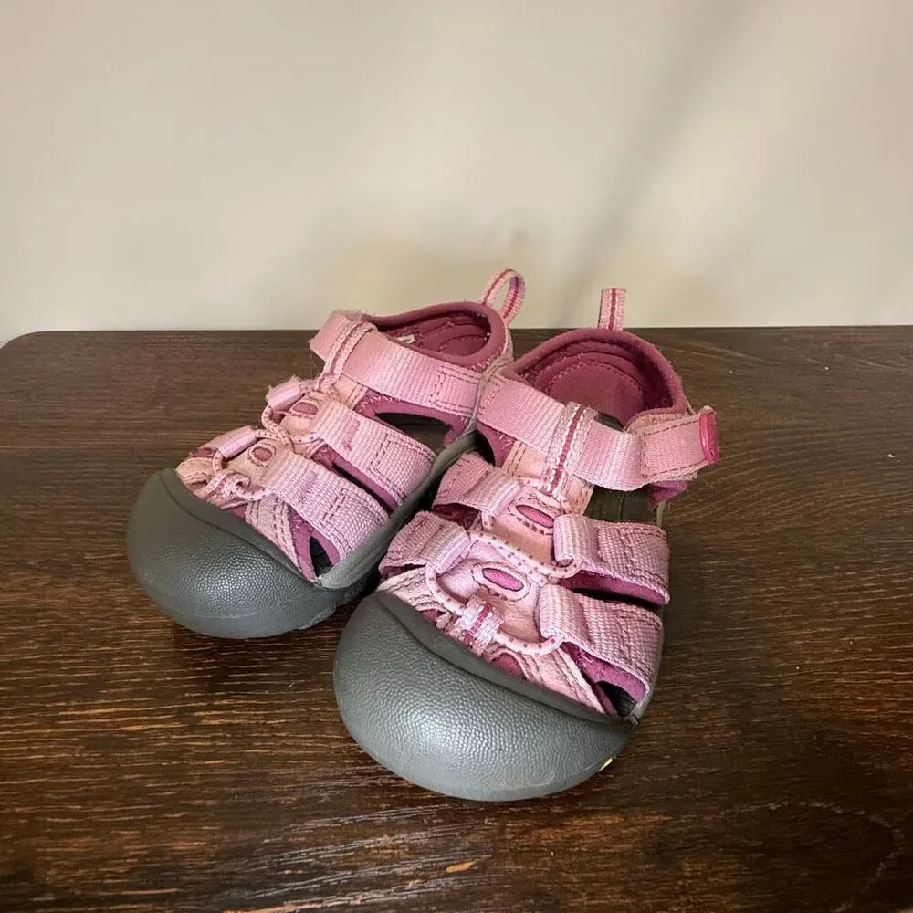 Keen pink gray toddler sandal size 7–5 inches